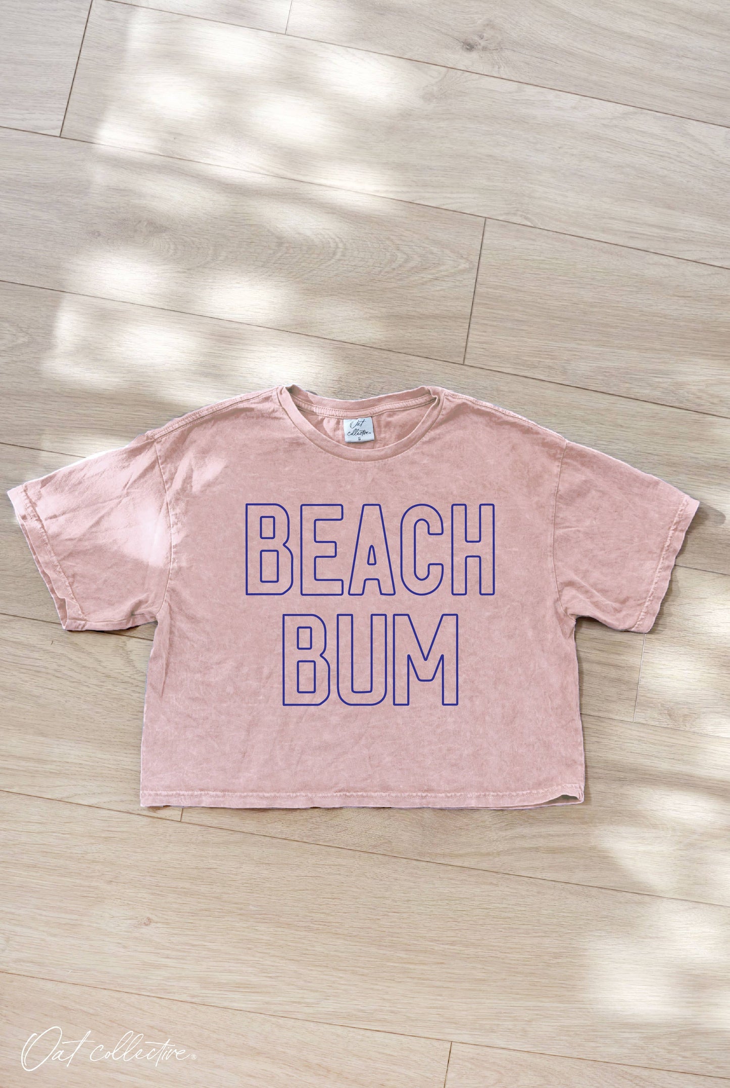 BEACH BUM Cropped Mineral Graphic Top : MINERAL BLACK / L