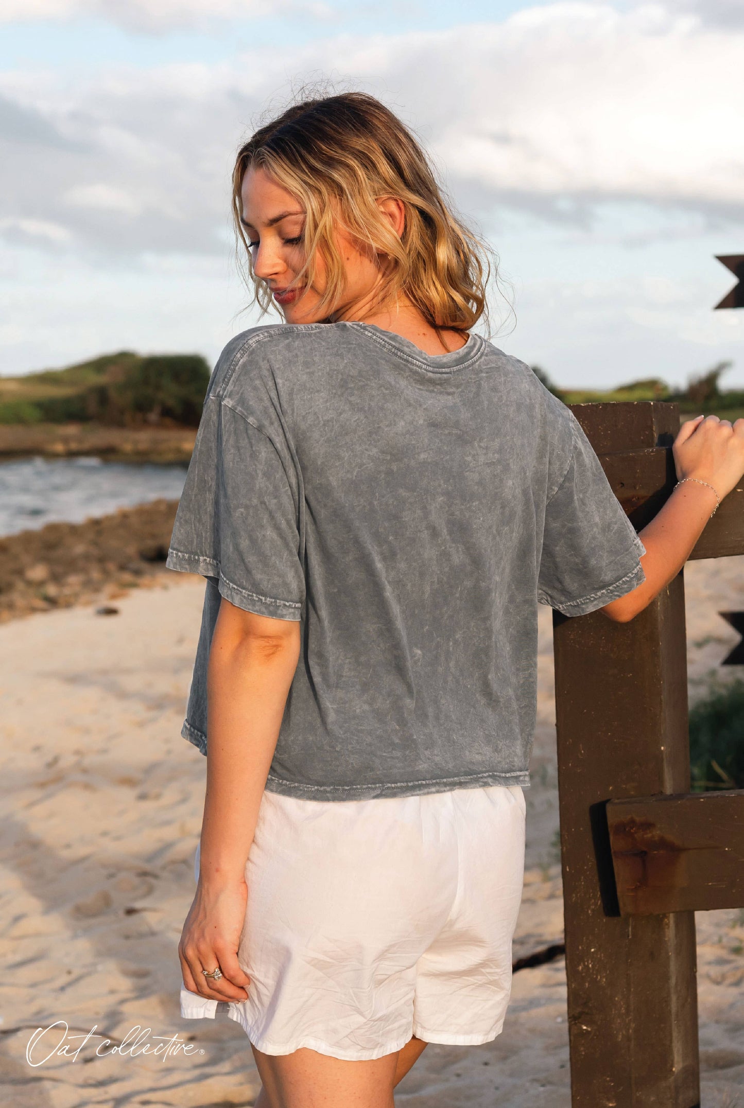 SUNSHINE AND COFFEE Cropped Mineral Washed Graphic Top
: MINERAL BLACK / XL