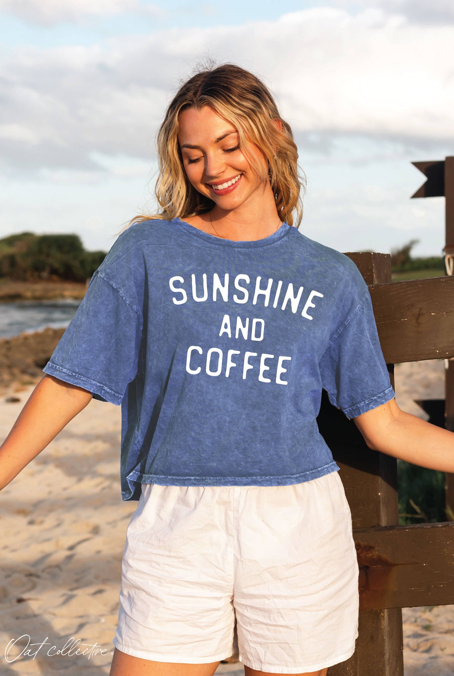 SUNSHINE AND COFFEE Cropped Mineral Washed Graphic Top
: MINERAL BLACK / S